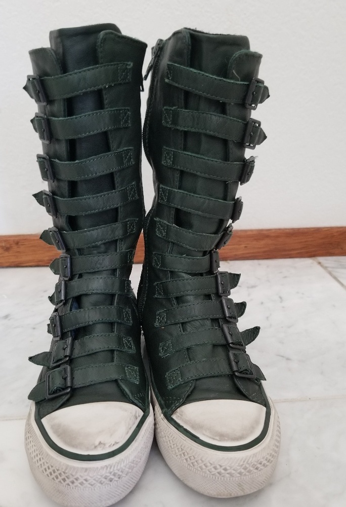Ash boots